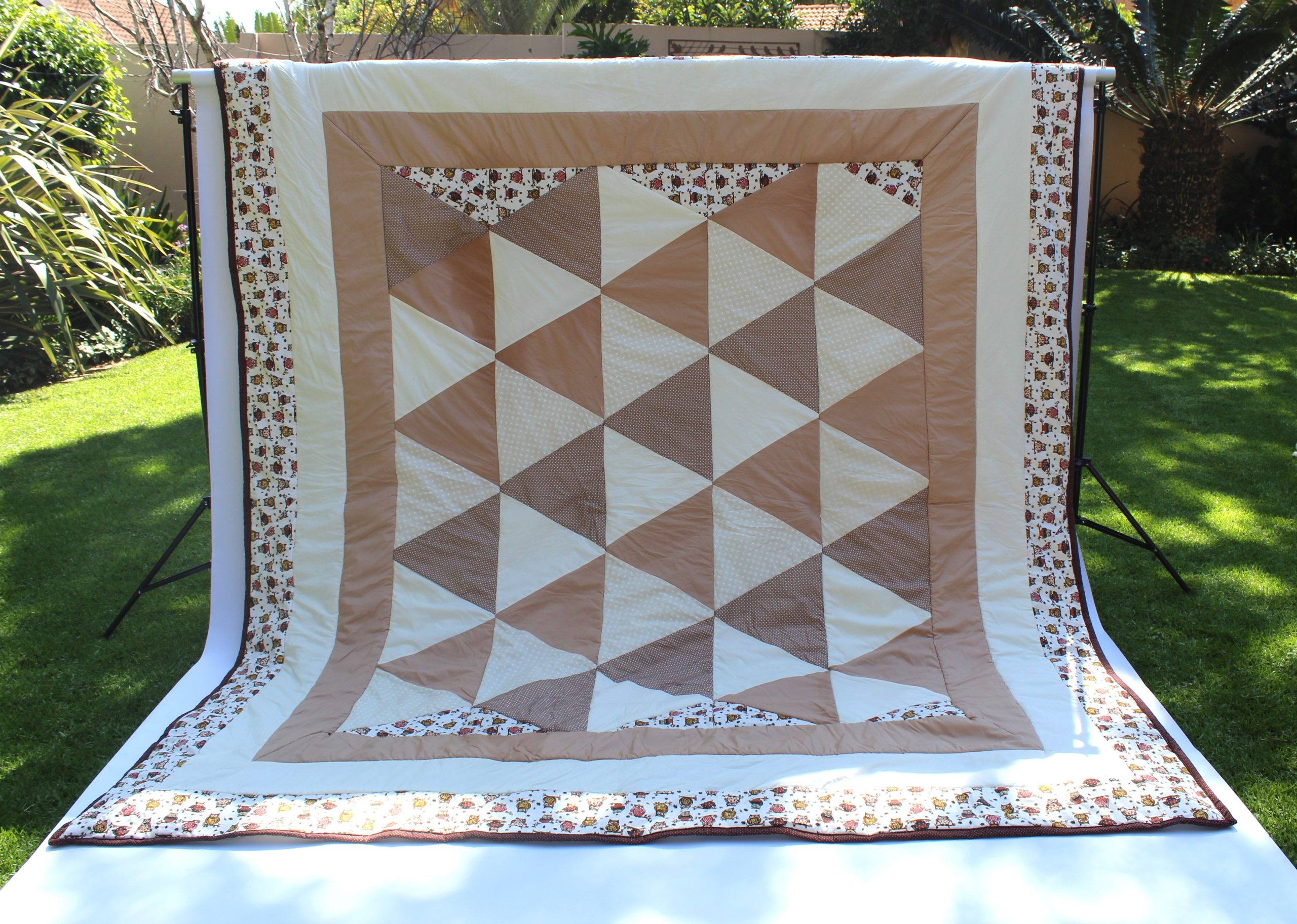 QUILT TRIANGLES – D-BED